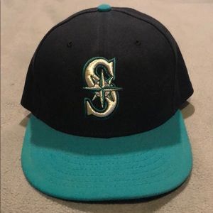 Seattle Mariners Fitted Cap